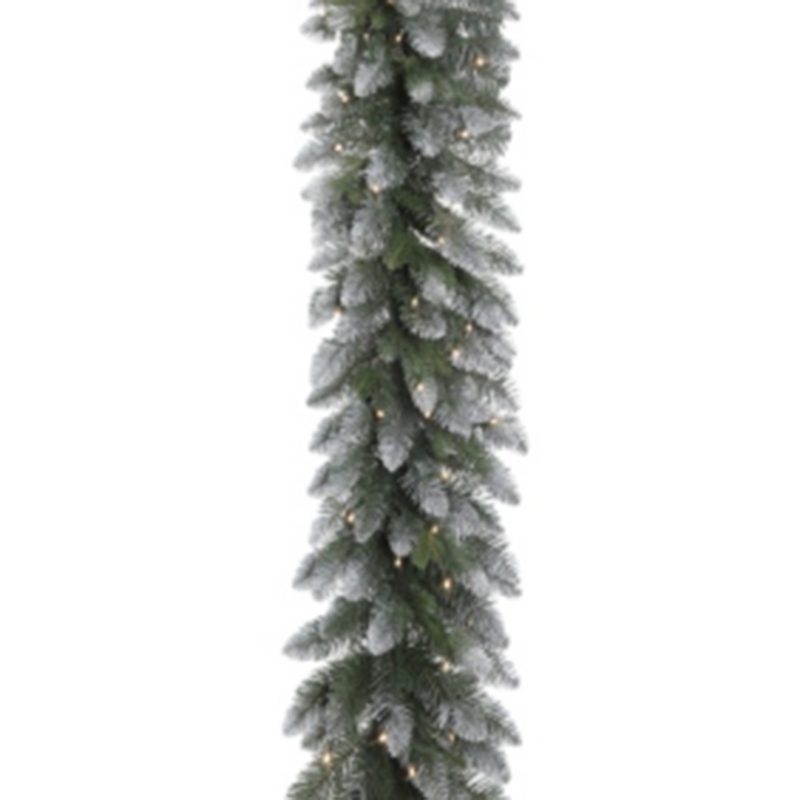 Artificial Christmas wreaths: a source of charm that brightens up holiday celebrations